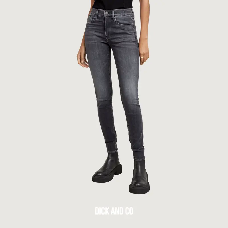 3301 Skinny