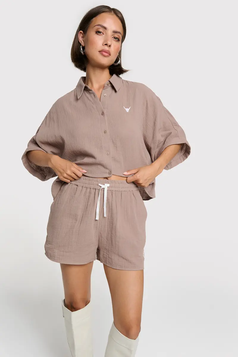 Alix the Label crinkle short taupe