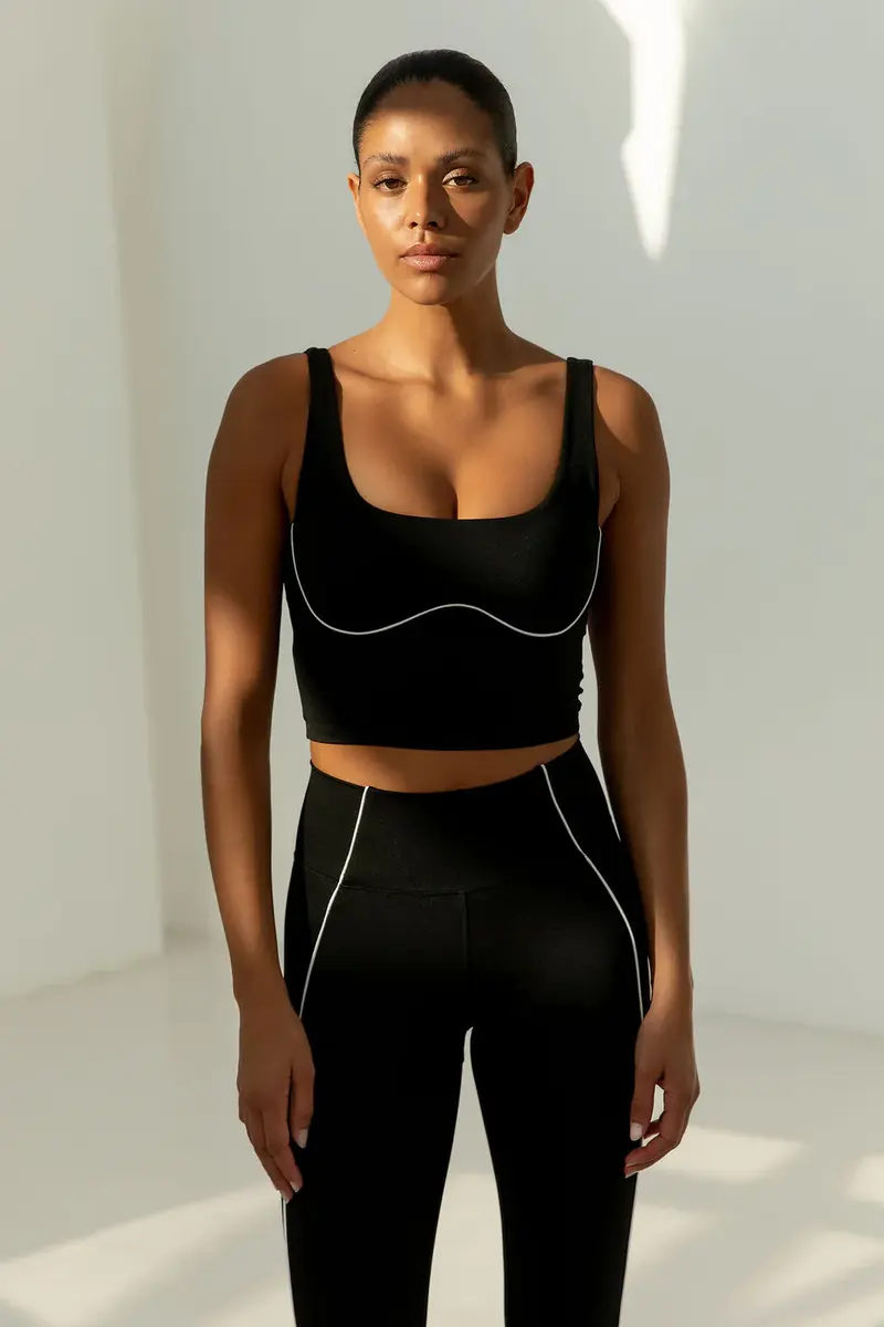 Alma Top