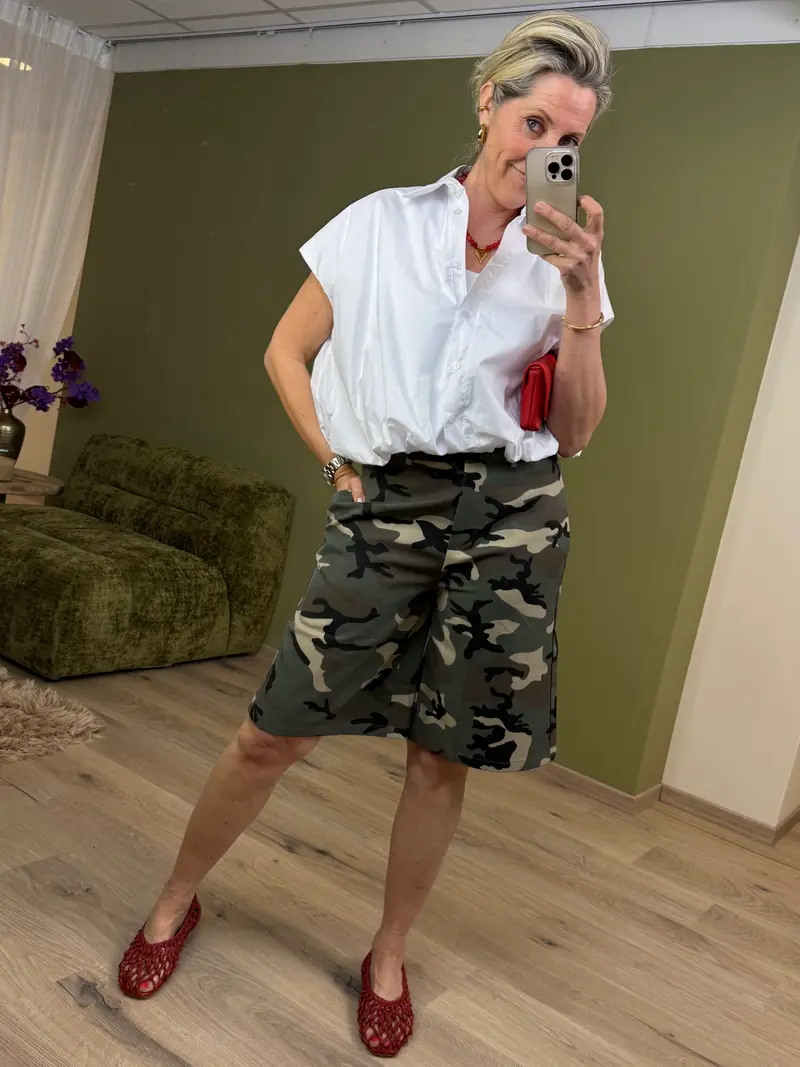 Ambika Bermuda Aily Armyprint
