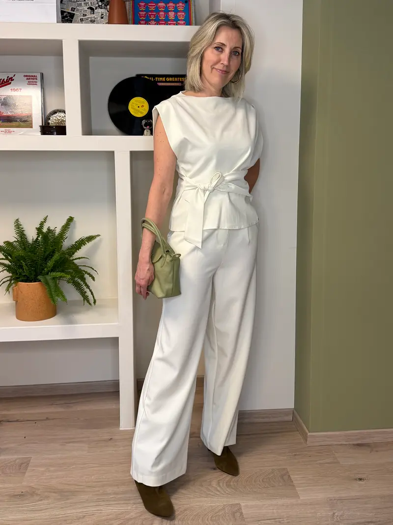 Ambika Pantalon Gris Offwhite