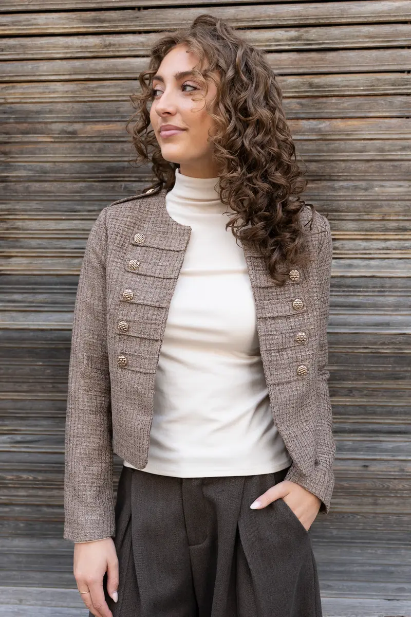 Amelia Blazer