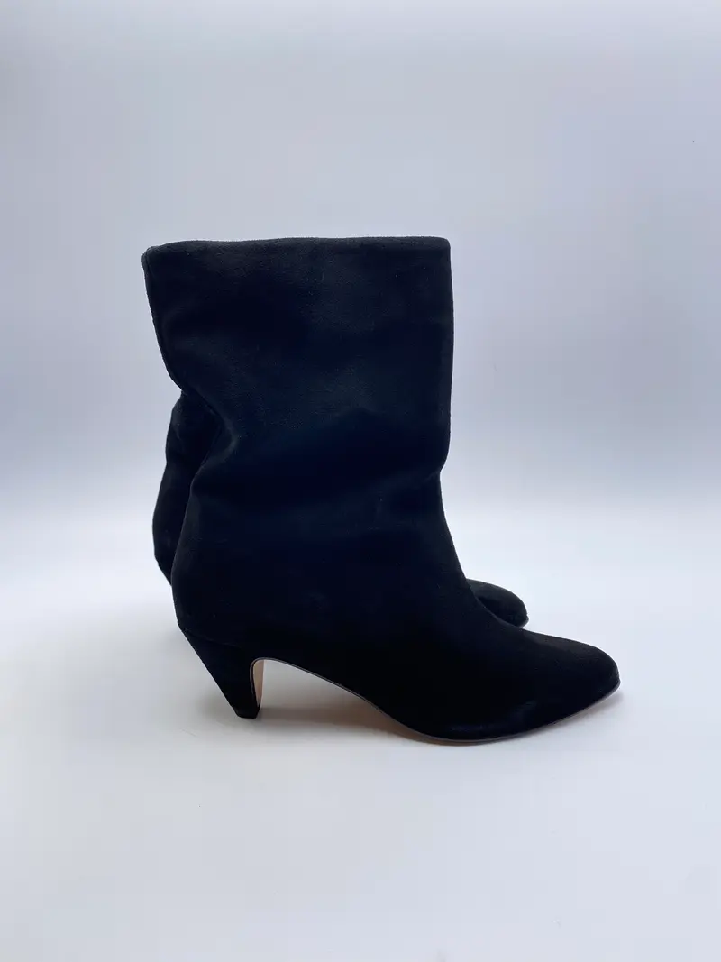 Anonymous Copenhagen Vully 50 calf suede zwart
