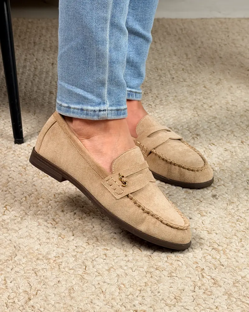 Badge Khaki Loafer