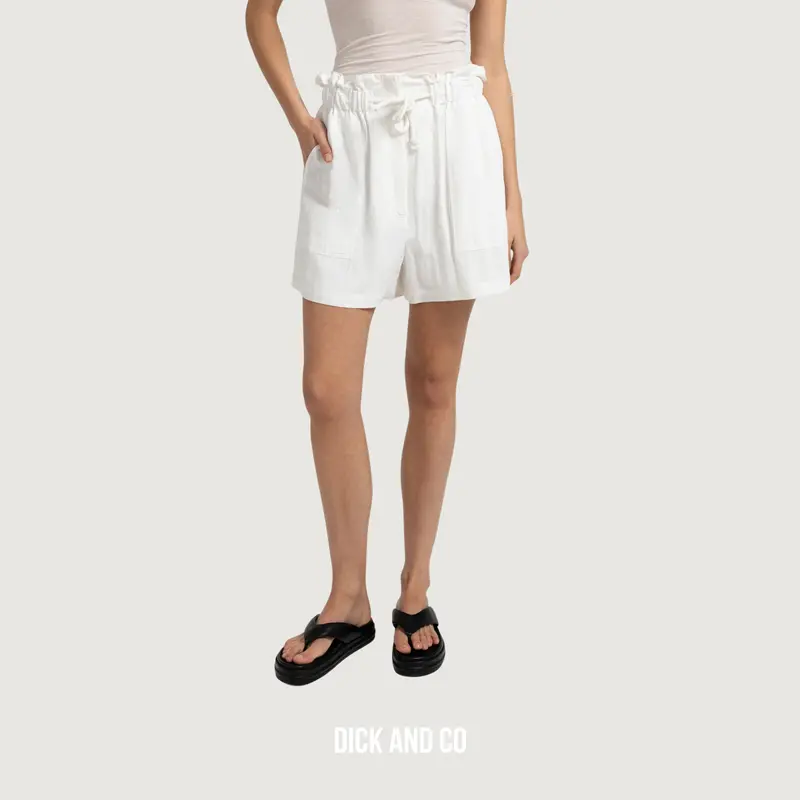 Bermuda met hoge taille en cargozakken