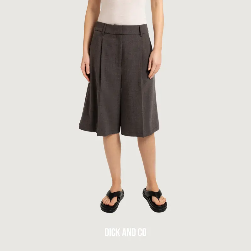 Bermuda met hoge taille en plooien