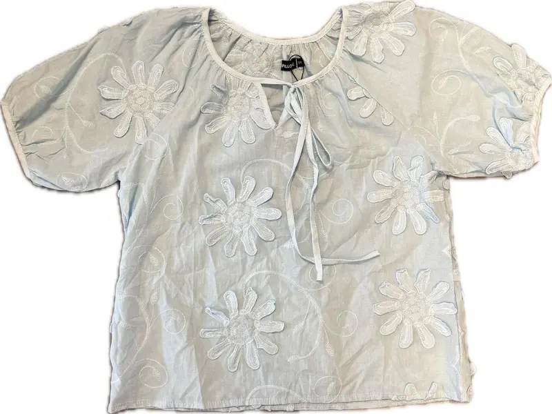 Blouse embroidery blue