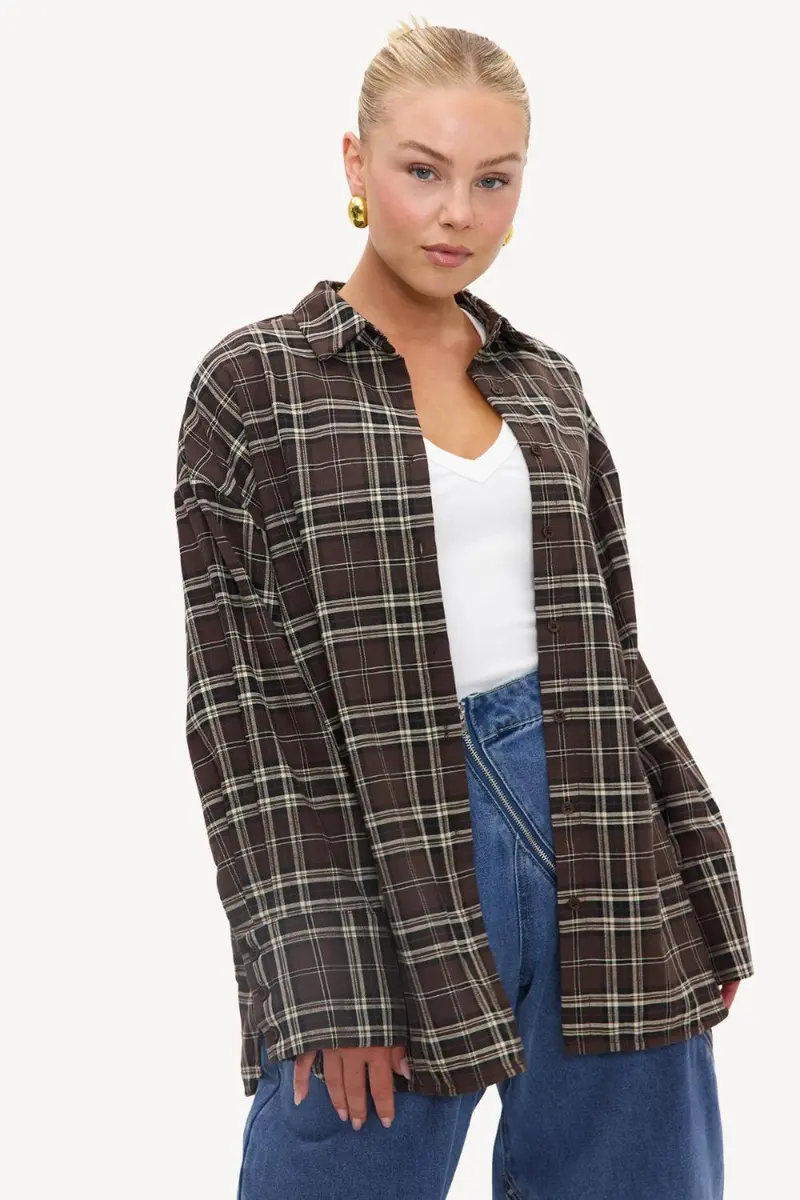 Blouse where love is endless