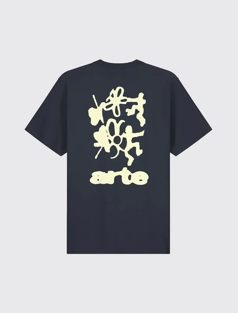 Blurry Back Print