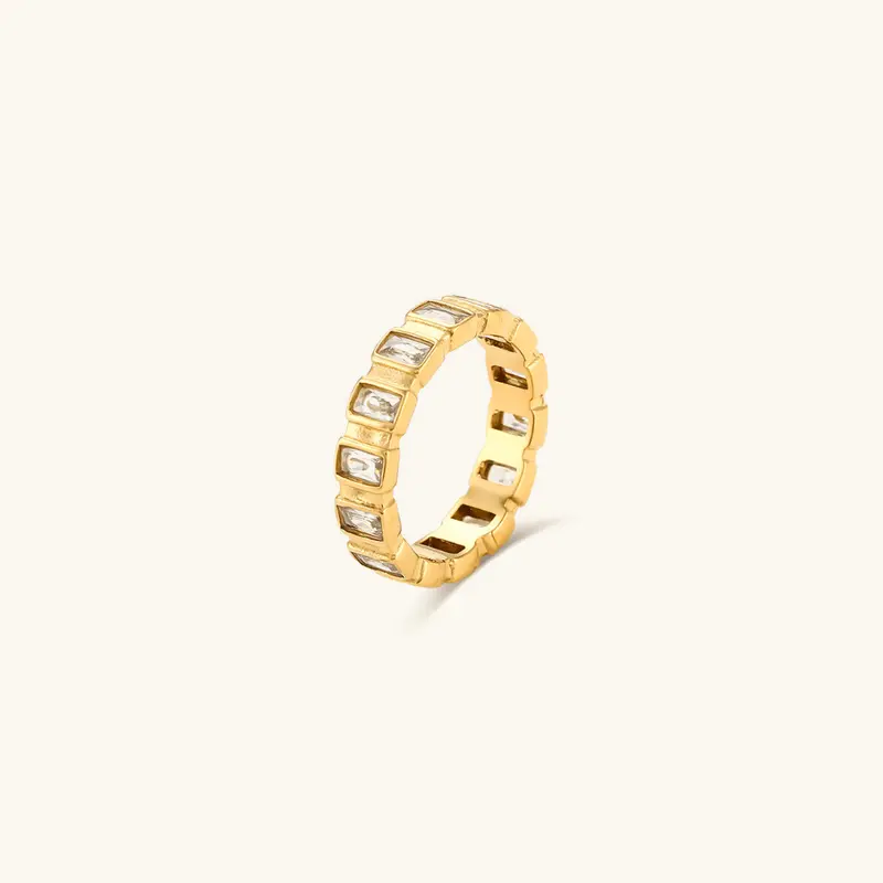 Calla Lysande Ring i Guld