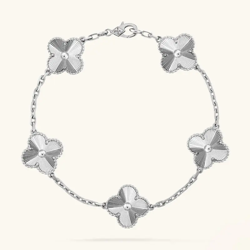 Clover Armband i Silver