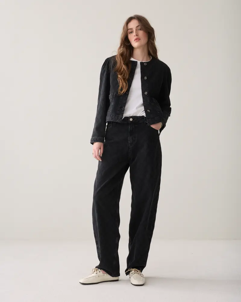 Cropped denim jacket borduur