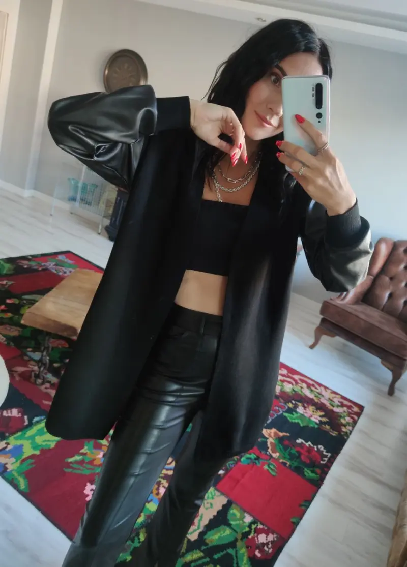 Damesvest met leren armen | Zwart