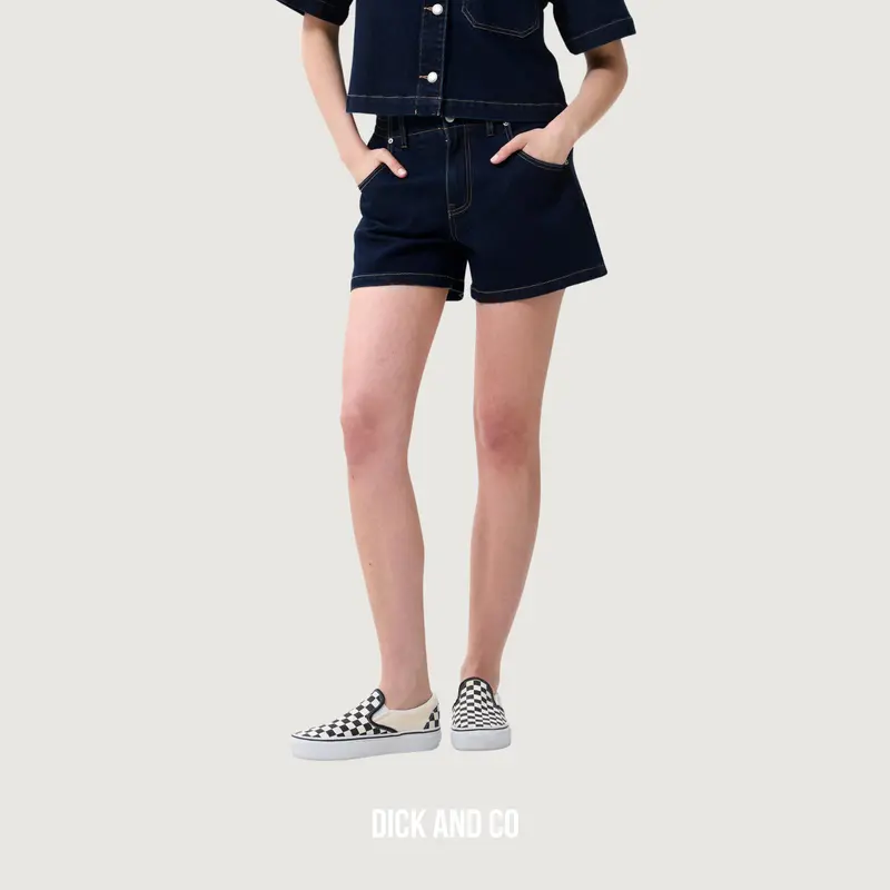 Denim short with elastic waistband