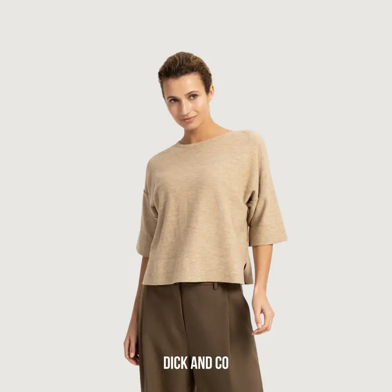 Fijngebreid oversized t-shirt met halflange mouwen