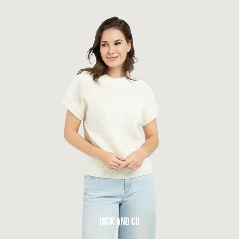 Gebreide top met geweven schouderdetails