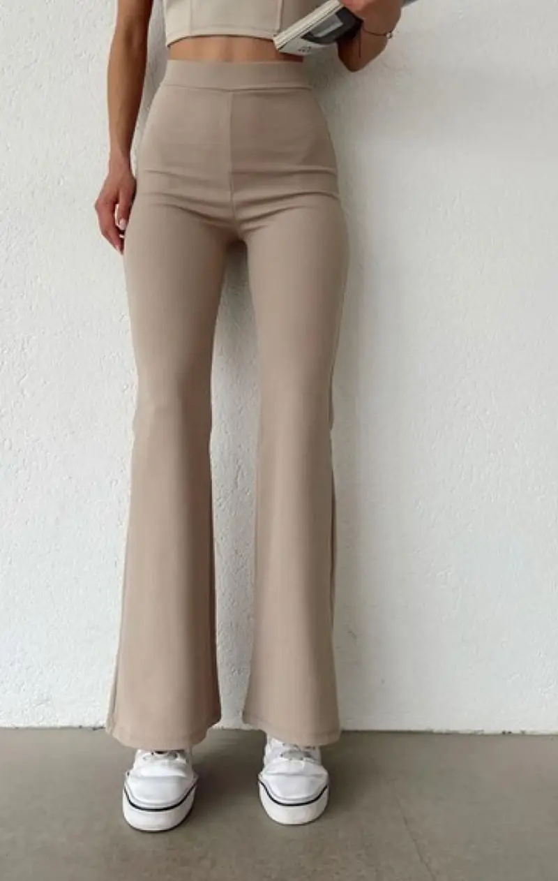 Geribbelde flared Legging High Waist | donker Beige