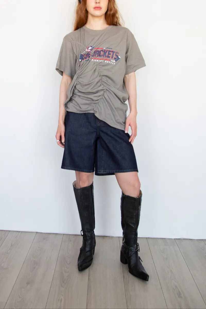Graphic Wave Tshirt Grey