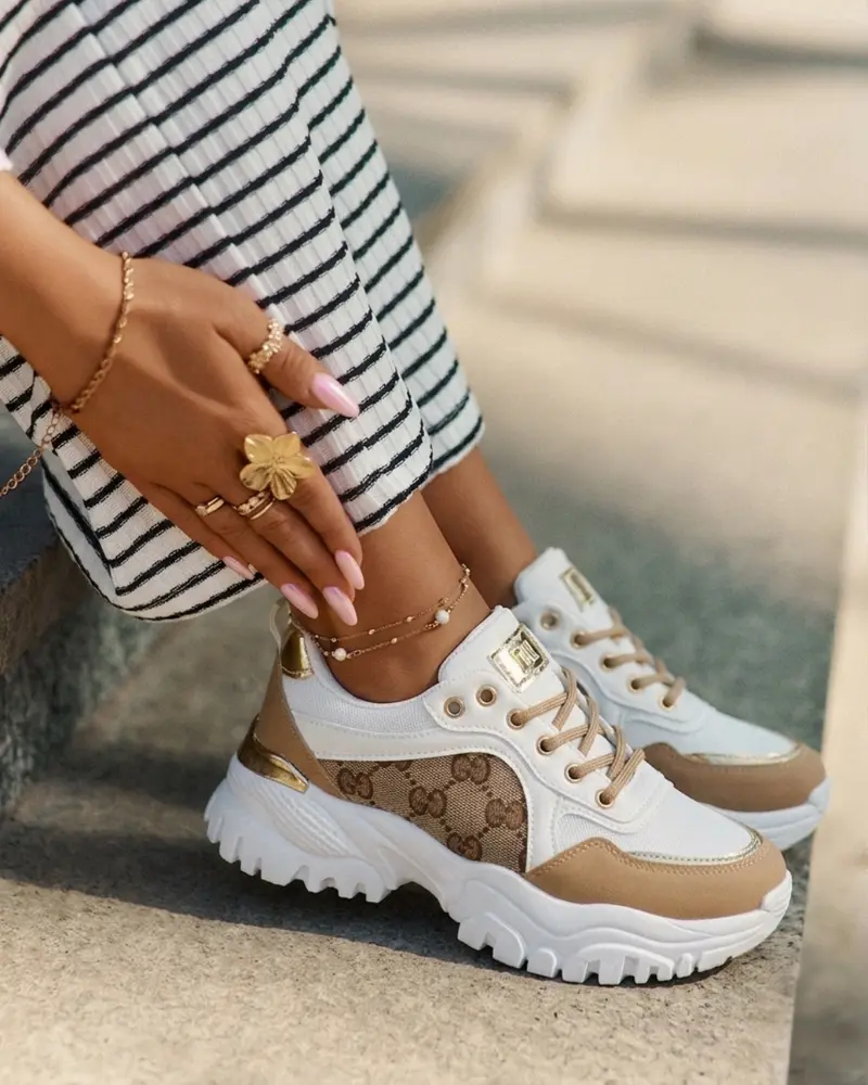 Guusje White Sneaker