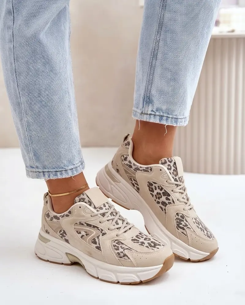 Julia Leo Sneaker