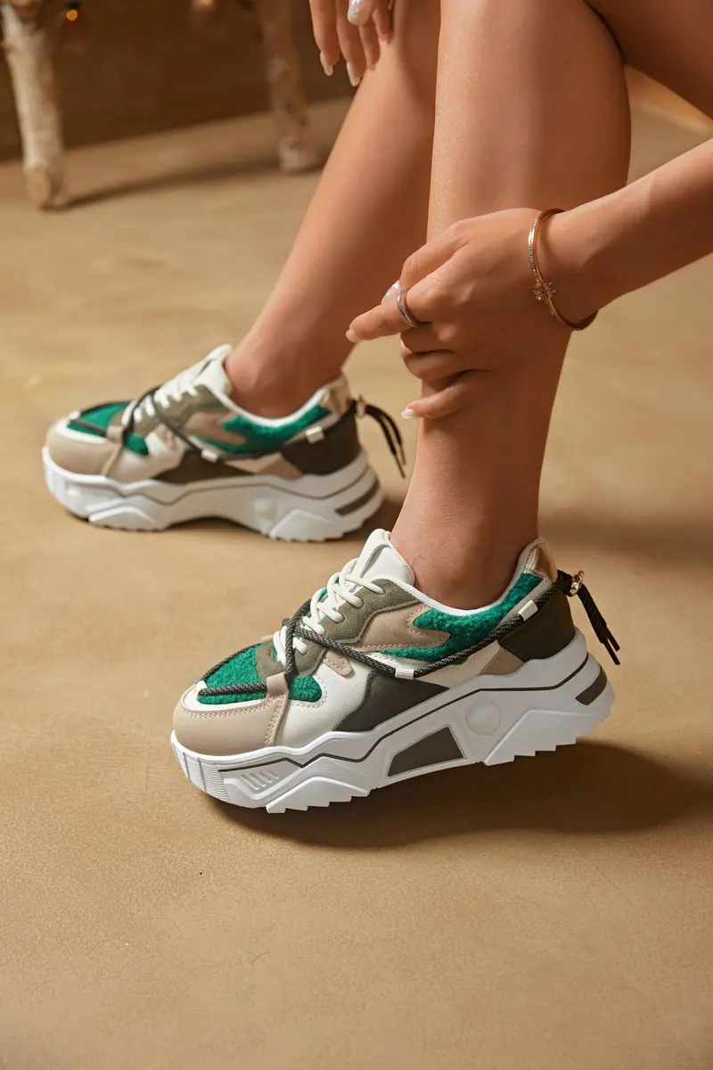June Green Sneaker