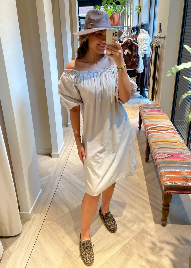 Jurk Claire Offshoulder Beige