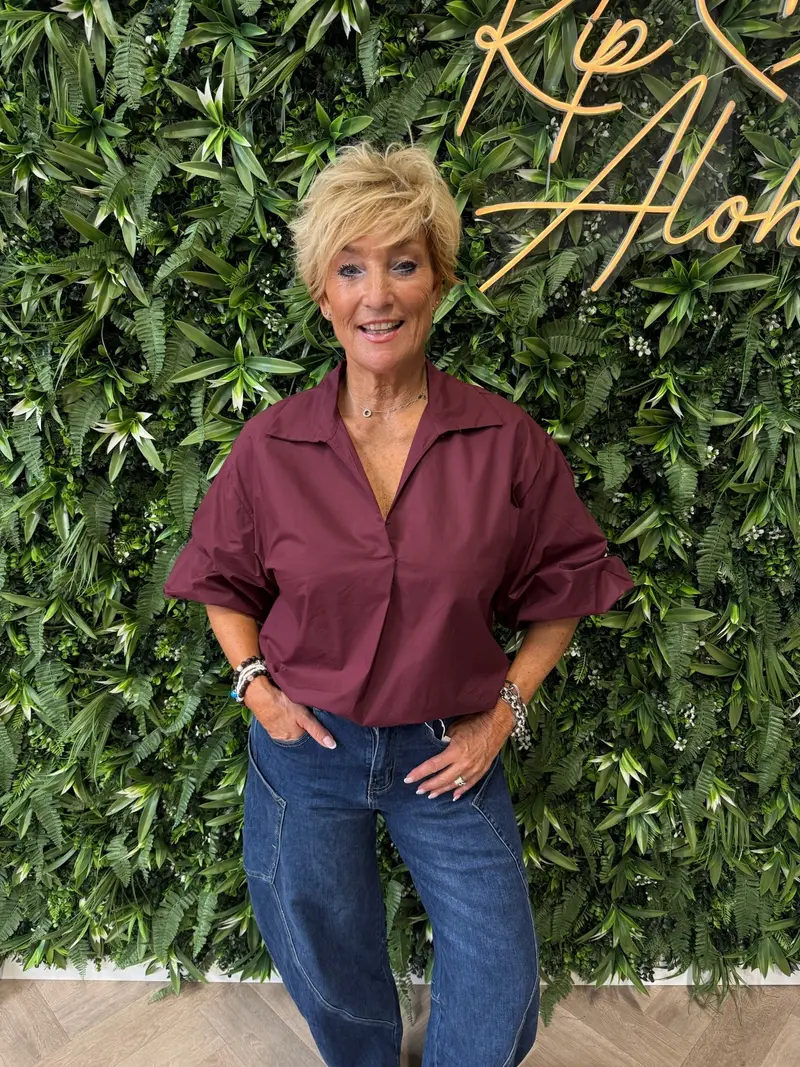 Korte blouse v-hals uni bordeaux