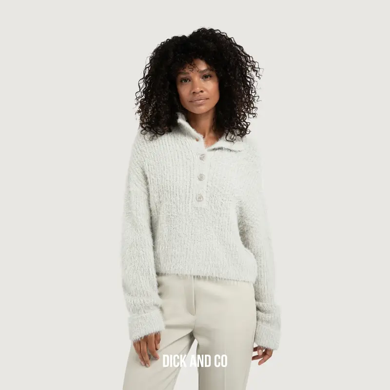 Korte fluffy trui (01-000527-511)