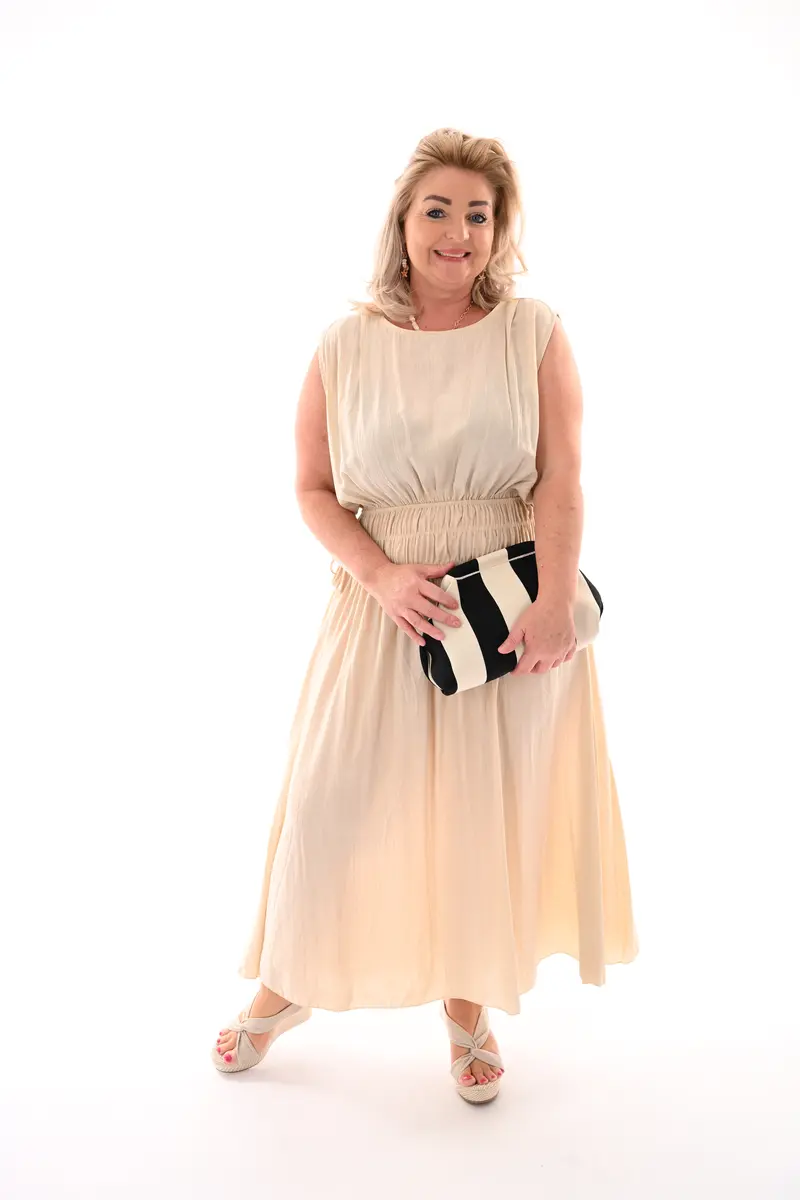 Lange jurk gedrapeerde taille beige