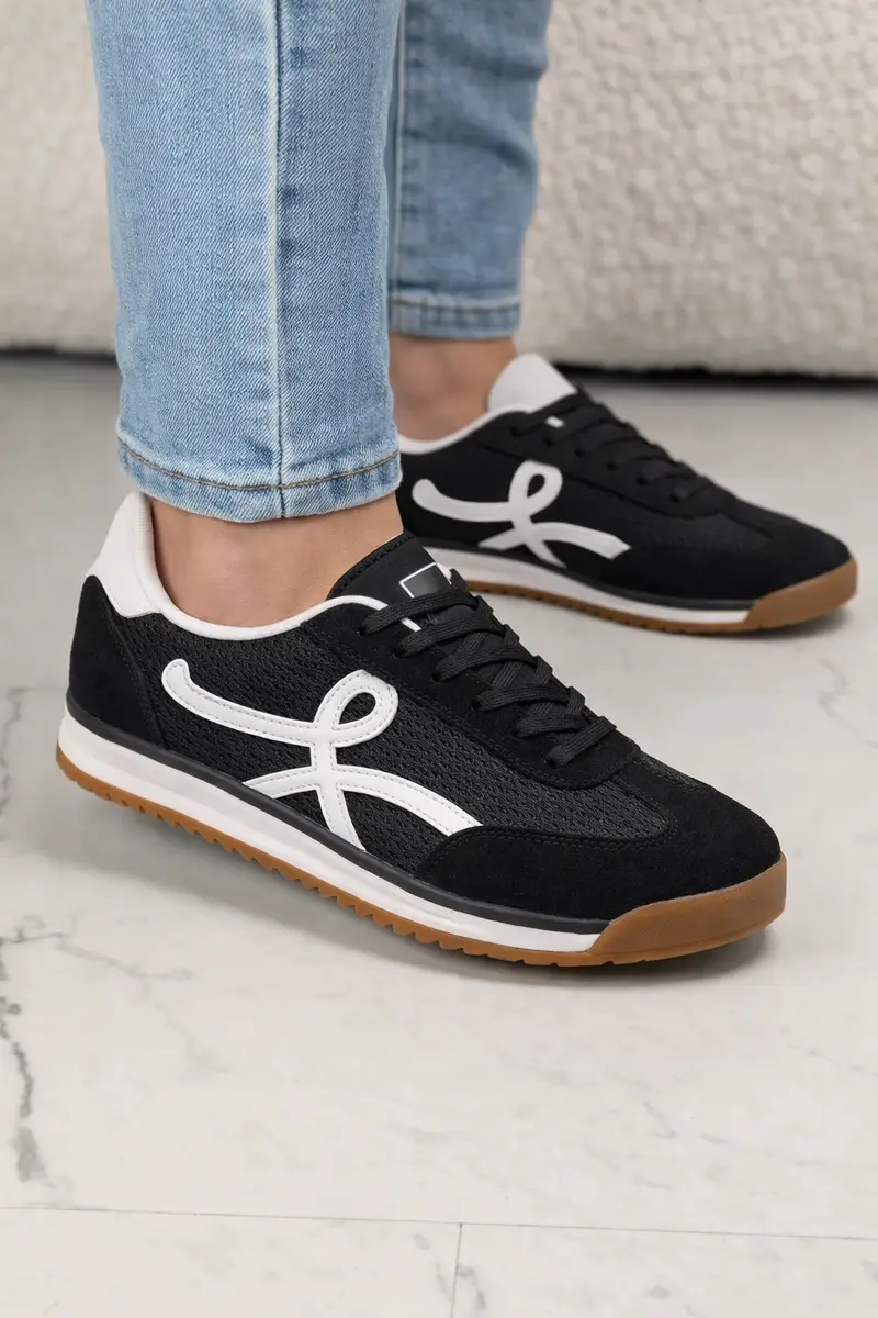 Liliana Black Sneaker