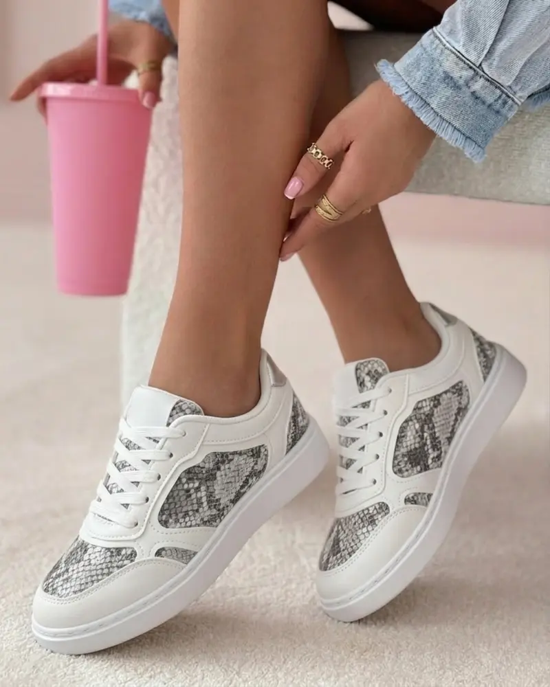 Lobke White Sneaker