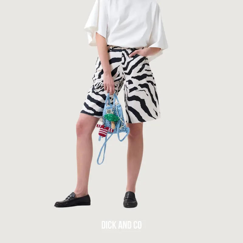 Loose fit zebra jorts