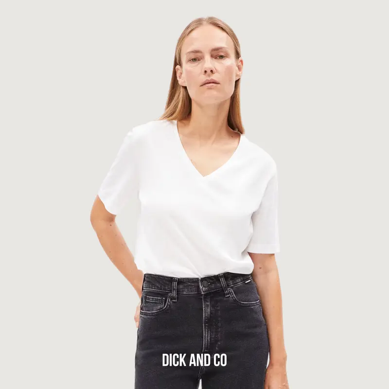 Lualaa Vneck
