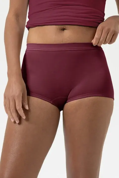 Mey short - Emotion 59218 - Kleur Boysenberry (1725)