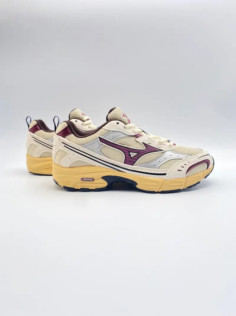 Mizuno MXR sport sneaker ecru bordeaux