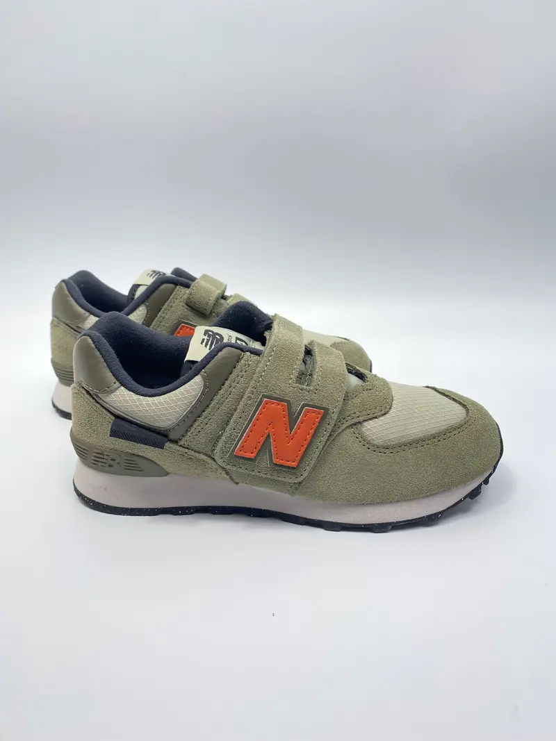 New Balance  PV 574SOF olijf groen sneaker