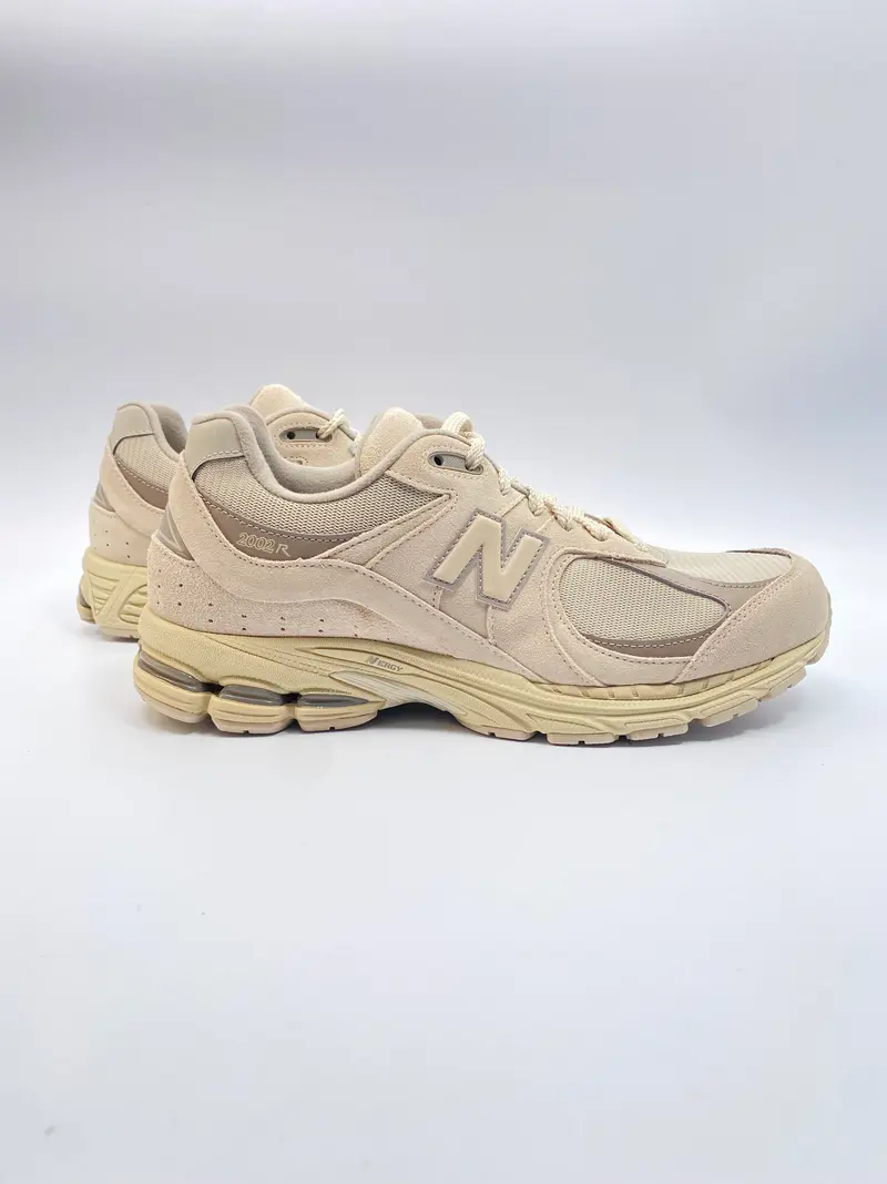 New Balance U2002RBE taupe ecru suede