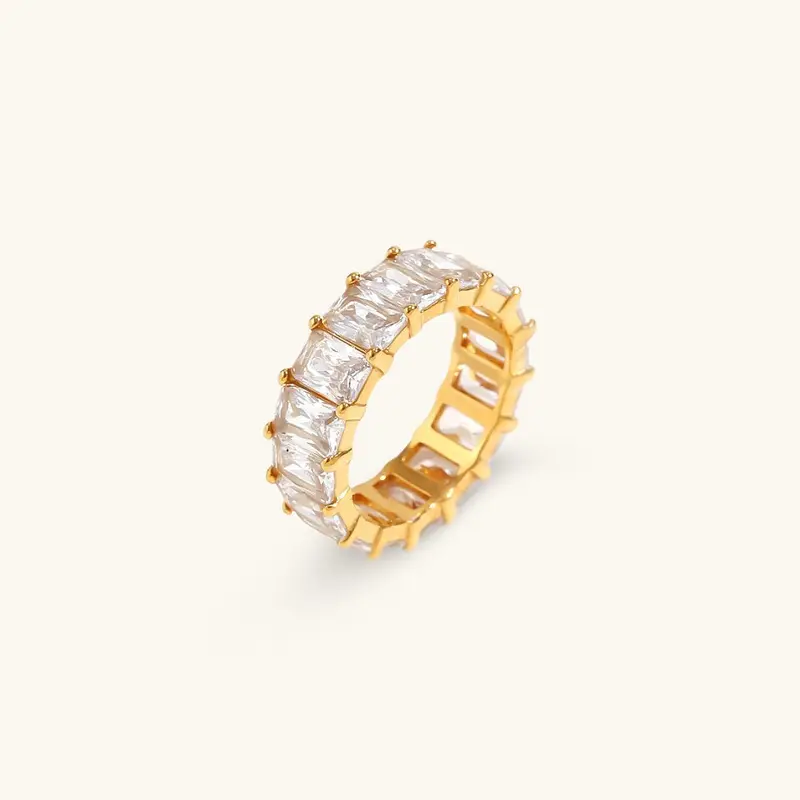 Sanna Diamantring i Guld