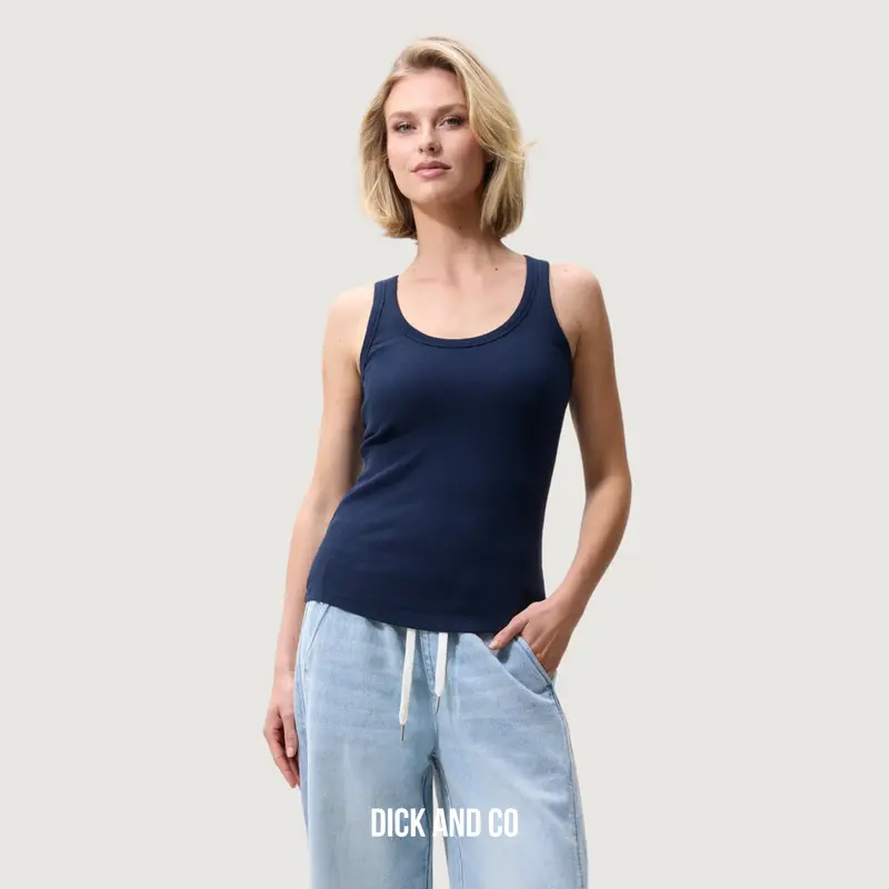Scoop neck rib singlet