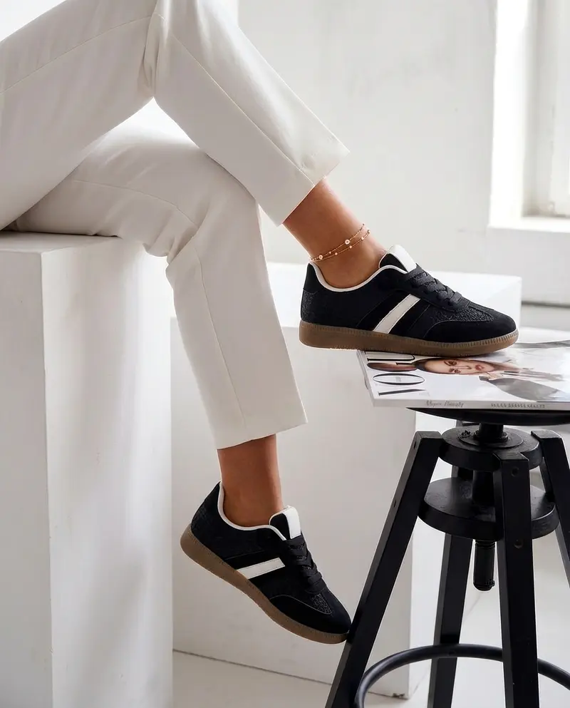 Selma Black Sneaker