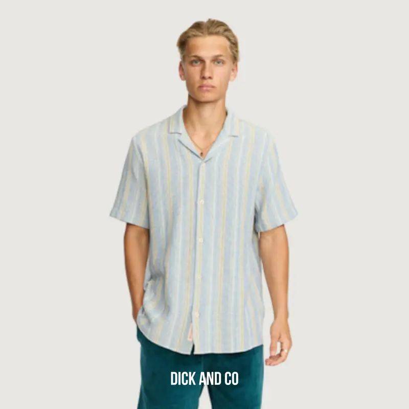 Short-sleeved shirt