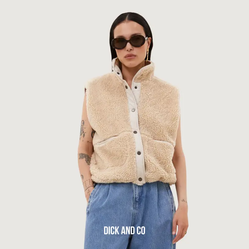 Steve Sleeveless Jacket