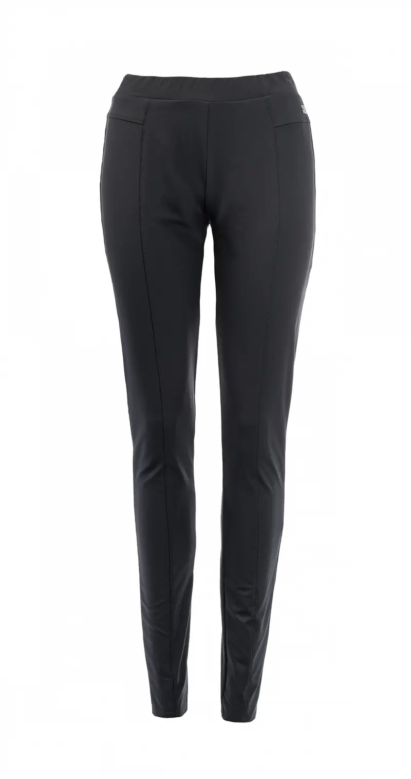 Thirza Basic Travel | Black