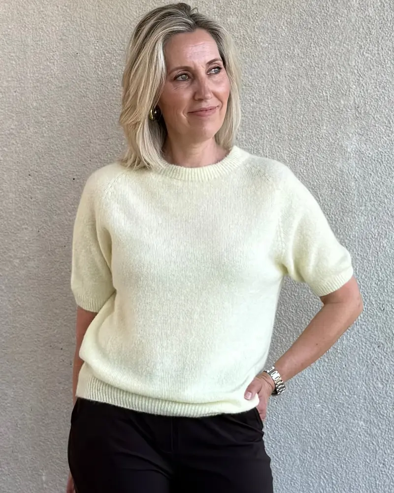 Triple Nine - Alpaca Top Levi Zachtgeel