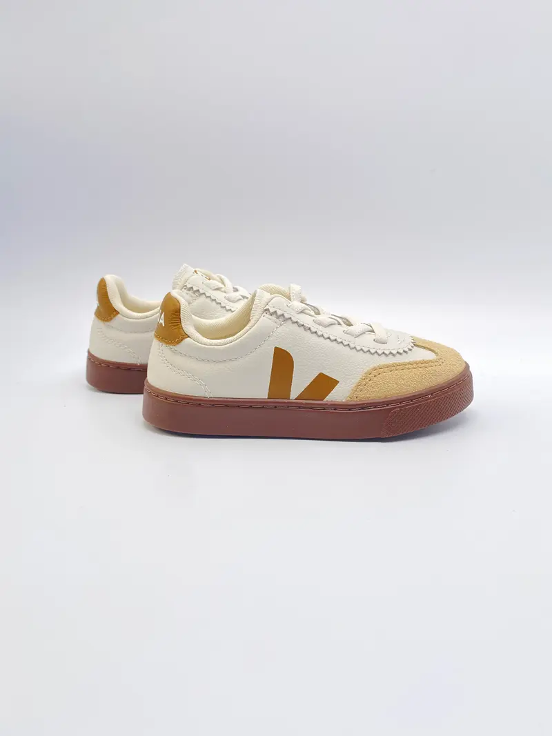 Veja small volley O.T. leather white tent bark