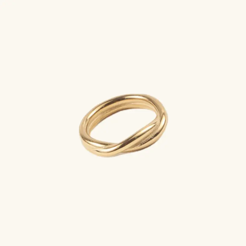 Viola Tvinnad Ring i Guld