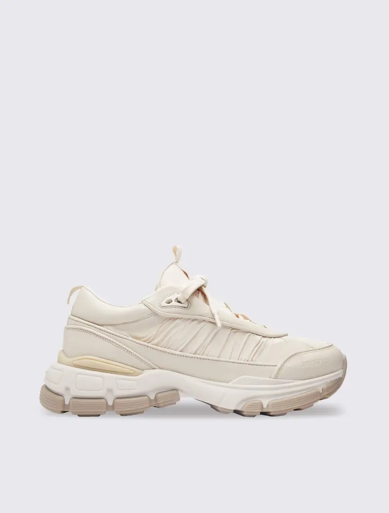 W Sphere Ruche Runner